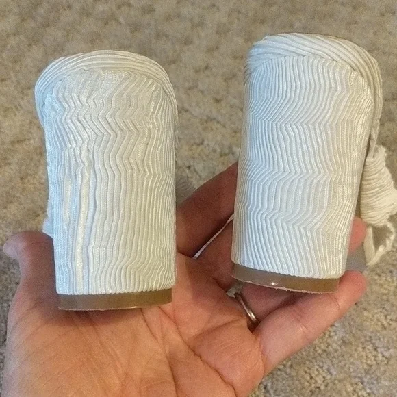 LuLus Dorothea Ivory Kodded kitten heel - Picture 3 of 8